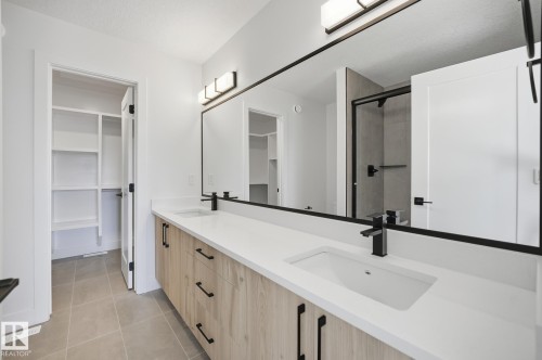 113 Hilton Cove, Spruce Grove, AB - Indoor Photo Showing Bathroom