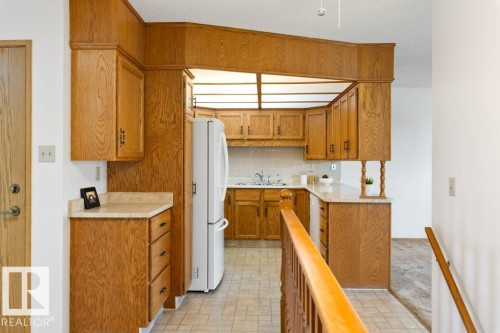 Edmonton, AB - Indoor Photo Showing Kitchen
