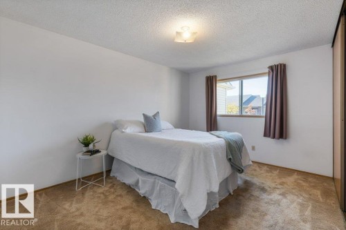 Edmonton, AB - Indoor Photo Showing Bedroom