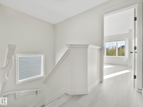 17724 6 Avenue, Edmonton, AB - Indoor Photo Showing Other Room