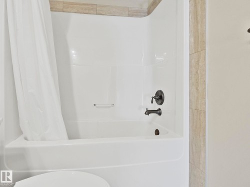 17724 6 Avenue, Edmonton, AB - Indoor Photo Showing Bathroom