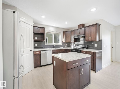 17724 6 Avenue, Edmonton, AB - Indoor Photo Showing Kitchen