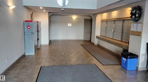 7511 171 Street, Edmonton, AB - Indoor Photo Showing Other Room