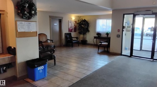 7511 171 Street, Edmonton, AB - Indoor Photo Showing Other Room