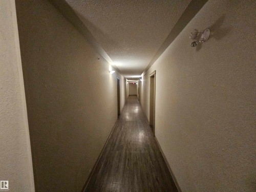 7511 171 Street, Edmonton, AB - Indoor Photo Showing Other Room