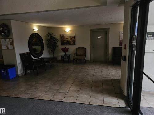 7511 171 Street, Edmonton, AB - Indoor Photo Showing Other Room