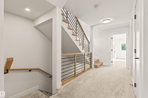 2-8343 Saskatchewan Drive, Edmonton, AB - Indoor Photo Showing Other Room