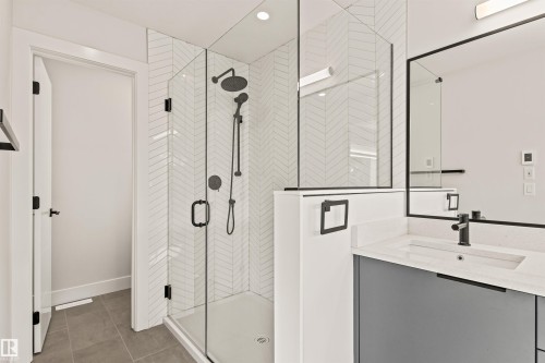 2-8343 Saskatchewan Drive, Edmonton, AB - Indoor