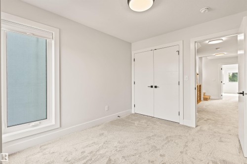 2-8343 Saskatchewan Drive, Edmonton, AB - Indoor Photo Showing Other Room