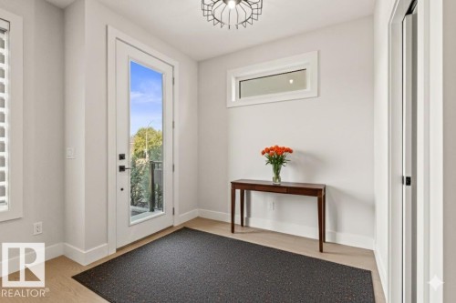 2-8343 Saskatchewan Drive, Edmonton, AB - Indoor Photo Showing Other Room