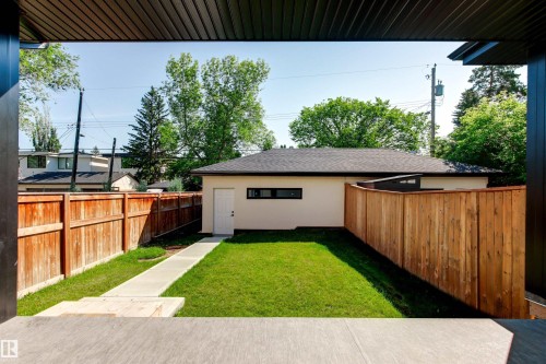 2-8343 Saskatchewan Drive, Edmonton, AB - Outdoor