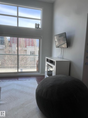 506 10046 110 Street, Edmonton, AB - Indoor Photo Showing Bedroom