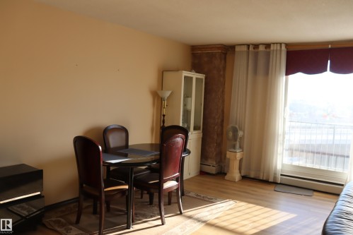 #206 9028 Jasper Ave Nw, Edmonton, AB - Indoor