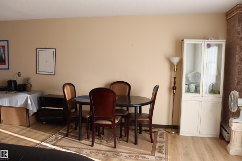 #206 9028 Jasper Ave Nw, Edmonton, AB - Indoor