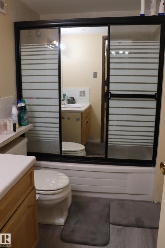 #206 9028 Jasper Ave Nw, Edmonton, AB - Indoor Photo Showing Bathroom