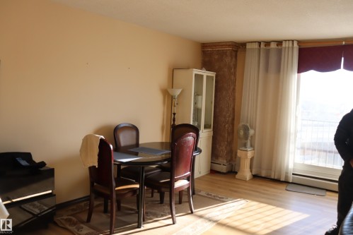 #203 9028 Jasper Ave Nw, Edmonton, AB - Indoor