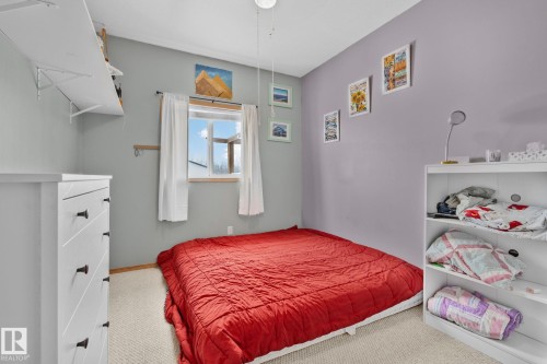 16 53122 Range Road 14, Rural Parkland County, AB - Indoor Photo Showing Bedroom