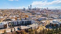 Aerial view of skyline - 