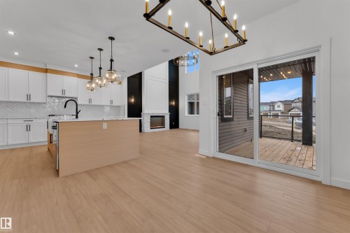 27 Eldridge Point(E), St. Albert, AB - Indoor Photo Showing Kitchen With Upgraded Kitchen