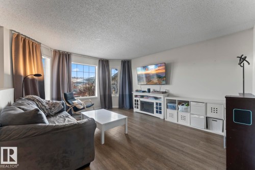 1927 6 Street, Cold Lake, AB - Indoor Photo Showing Living Room
