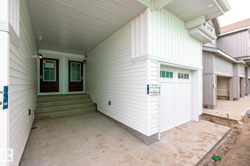 25 7110 Keswick Common, Edmonton, AB - Outdoor