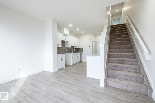 25 7110 Keswick Common, Edmonton, AB - Indoor