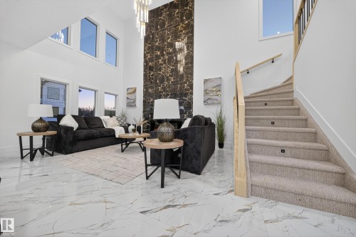 715 166 Avenue, Edmonton, AB - Indoor Photo Showing Other Room