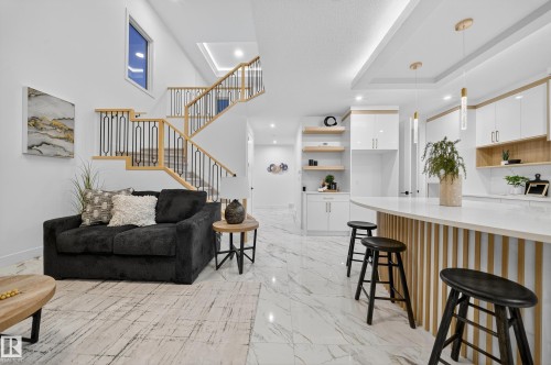 715 166 Avenue, Edmonton, AB - Indoor