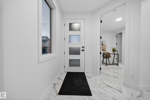 715 166 Avenue, Edmonton, AB - Indoor Photo Showing Other Room