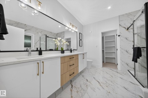 715 166 Avenue, Edmonton, AB - Indoor Photo Showing Other Room