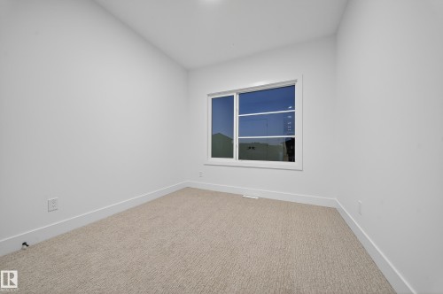 715 166 Avenue, Edmonton, AB - Indoor Photo Showing Other Room