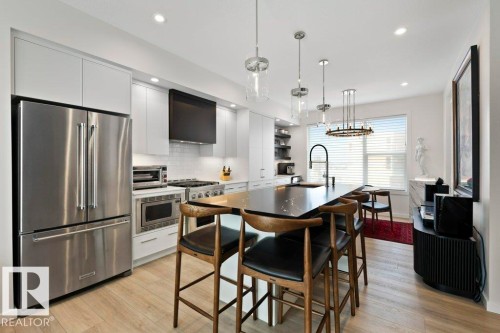 58 5 Rondeau Drive, St. Albert, AB - Indoor Photo Showing Kitchen With Upgraded Kitchen
