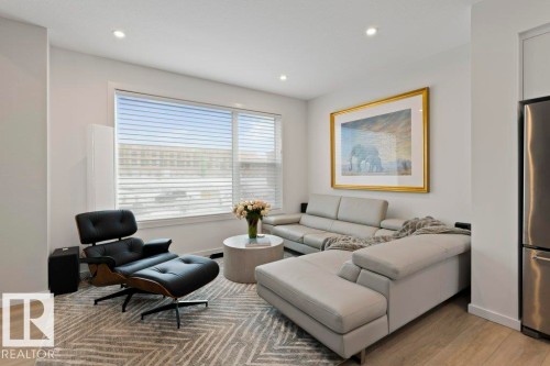 58 5 Rondeau Drive, St. Albert, AB - Indoor Photo Showing Living Room