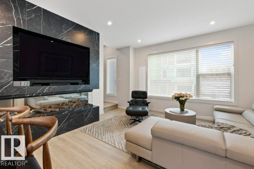58 5 Rondeau Drive, St. Albert, AB - Indoor Photo Showing Living Room