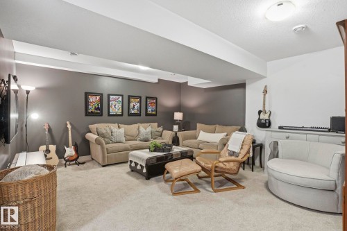74 Garneau Gate, Spruce Grove, AB - Indoor Photo Showing Living Room