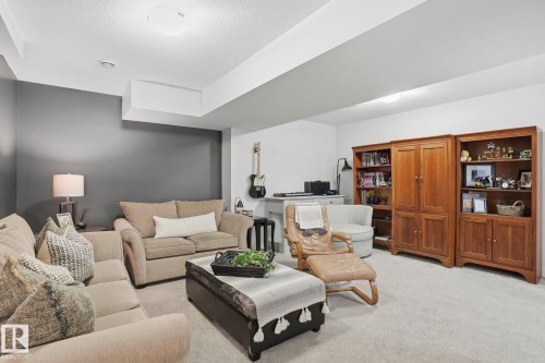 74 Garneau Gate, Spruce Grove, AB - Indoor Photo Showing Living Room
