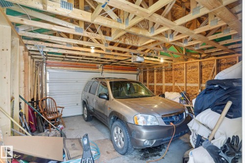 74 Garneau Gate, Spruce Grove, AB - Indoor Photo Showing Garage
