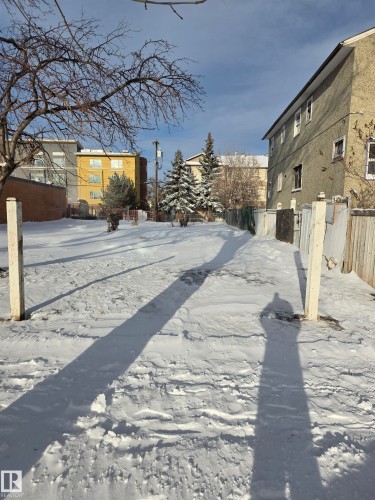 9626 105A Avenue, Edmonton, AB 