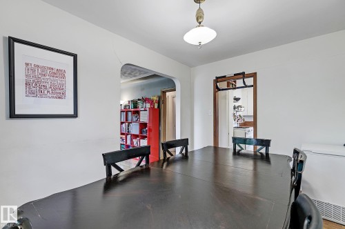 11559 80 Avenue, Edmonton, AB - Indoor