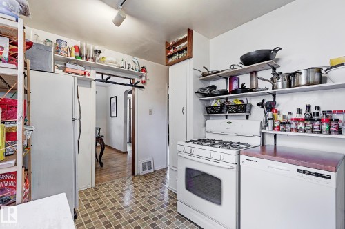 11559 80 Avenue, Edmonton, AB - Indoor