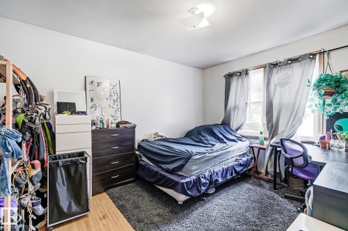 11559 80 Avenue, Edmonton, AB - Indoor Photo Showing Bedroom