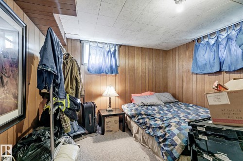 11559 80 Avenue, Edmonton, AB - Indoor Photo Showing Bedroom