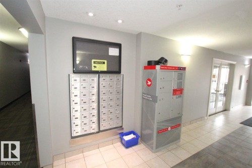 106 4903 47 Avenue, Stony Plain, AB - Indoor Photo Showing Other Room