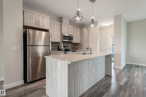 207 Griesbach Road, Edmonton, AB - Indoor Photo Showing Kitchen With Upgraded Kitchen