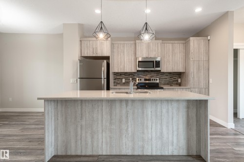 207 Griesbach Road, Edmonton, AB - Indoor Photo Showing Kitchen With Upgraded Kitchen