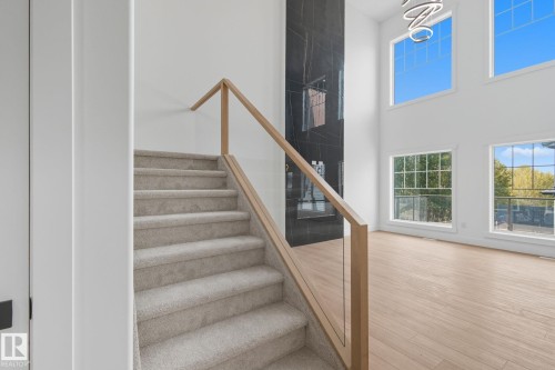 1133 Gyrfalcon Crescent, Edmonton, AB - Indoor Photo Showing Other Room