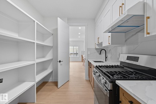 1133 Gyrfalcon Crescent, Edmonton, AB - Indoor