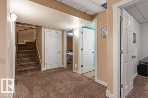 1182 Hays Drive, Edmonton, AB - Indoor Photo Showing Other Room