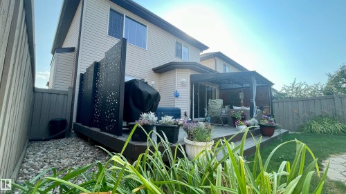 1182 Hays Drive, Edmonton, AB - Outdoor