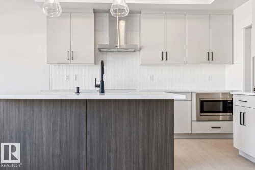 1519 Grant Way, Edmonton, AB - Indoor Photo Showing Kitchen